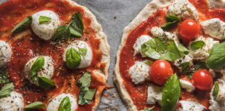 Pizza plus…, czyli z czym najbardziej lubimy jeść pizzę?