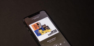 Jak pobrać muzykę na iPhone?